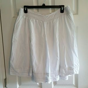Skirt.     Size 2- equates to 20/22W